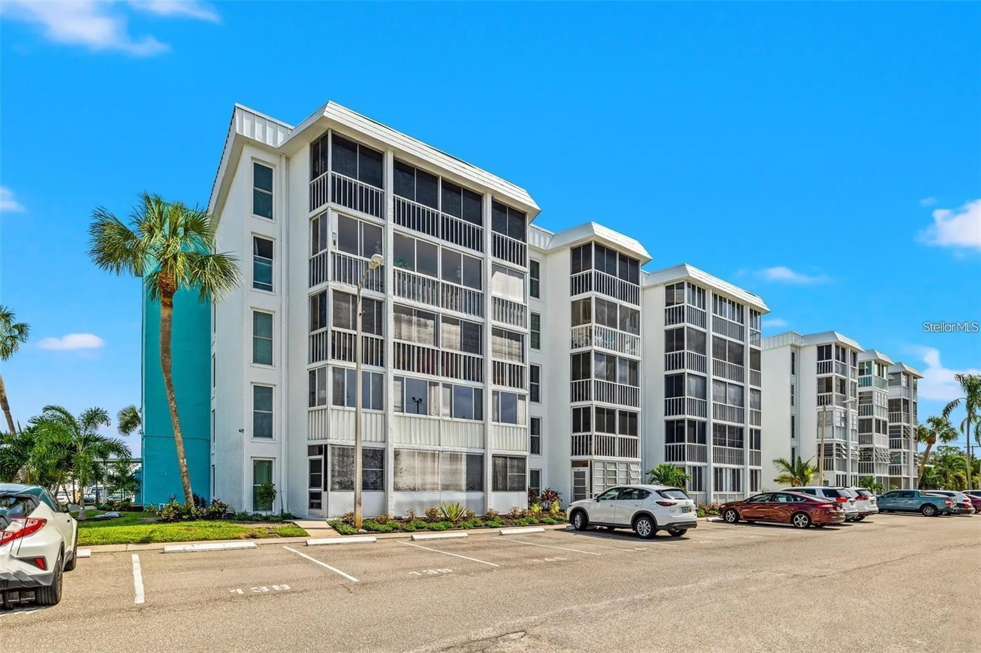 4908 38th Way S St Petersburg FL 33711