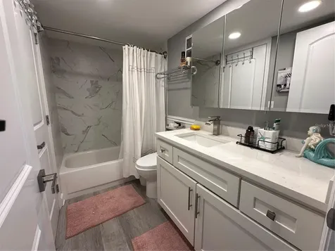 4908 38th Way S St Petersburg FL 33711