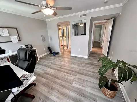 4908 38th Way S St Petersburg FL 33711