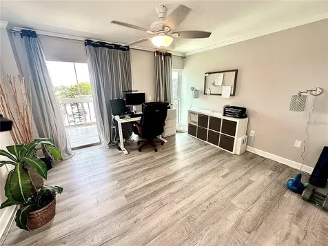 4908 38th Way S St Petersburg FL 33711