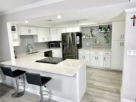 4908 38th Way S St Petersburg FL 33711