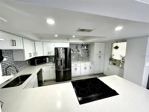 4908 38th Way S St Petersburg FL 33711