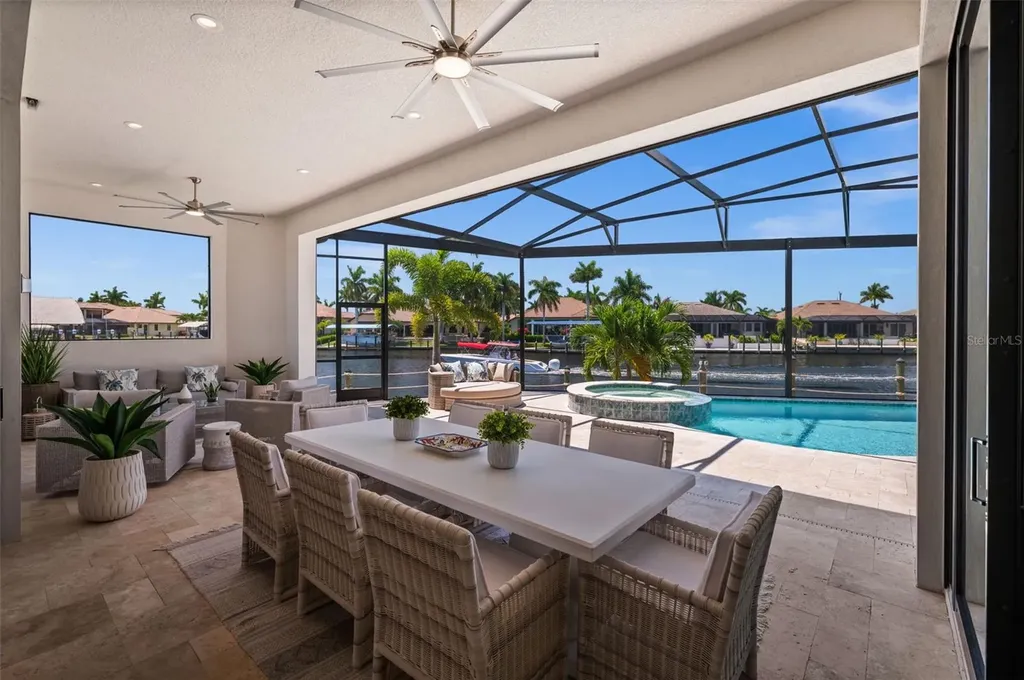 5201 Skylark Court Cape Coral FL 33904