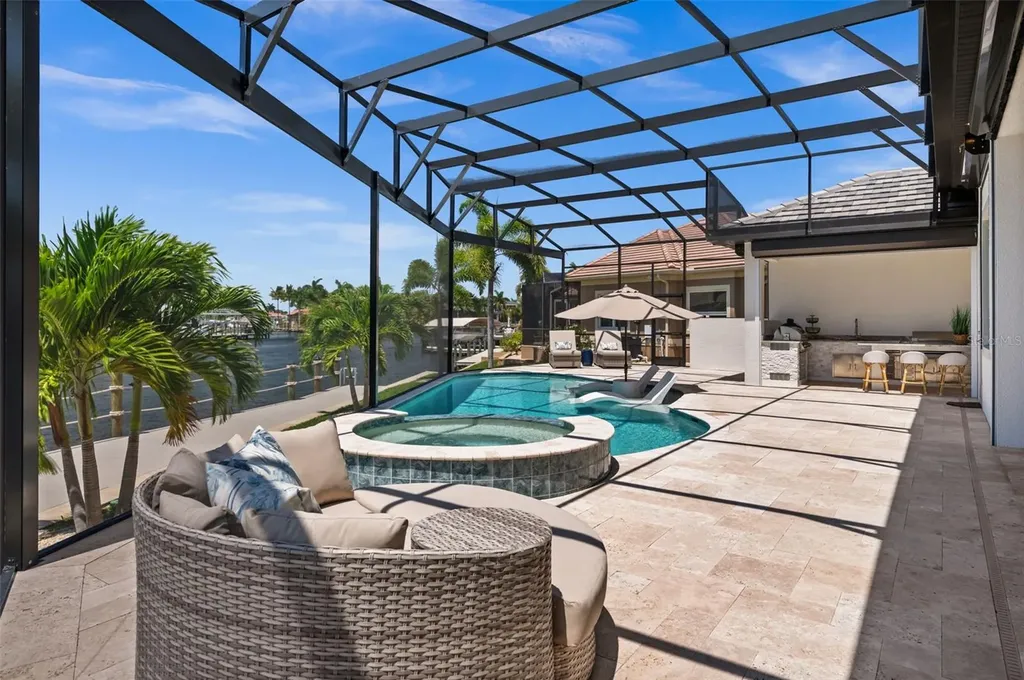 5201 Skylark Court Cape Coral FL 33904