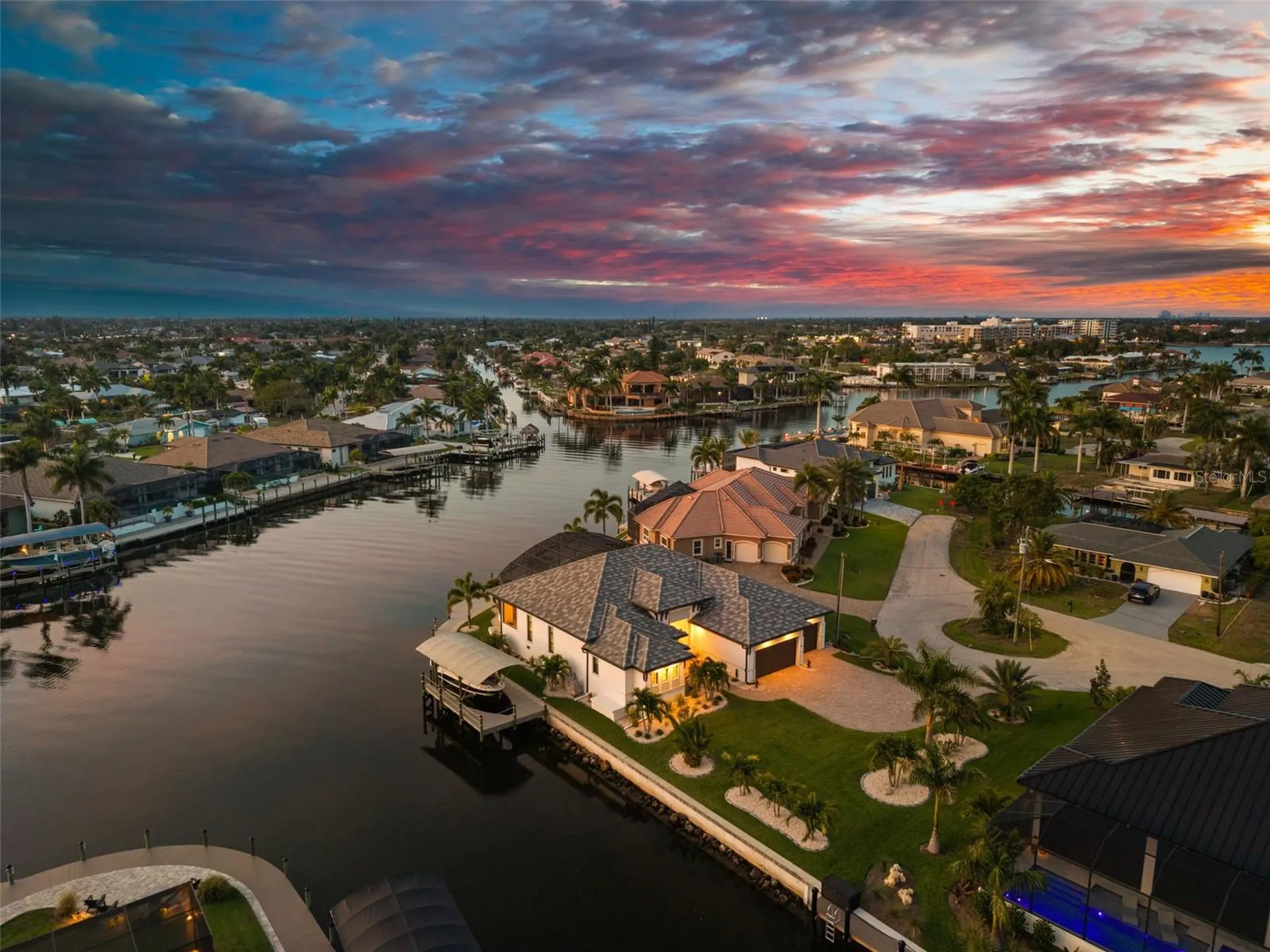 5201 Skylark Court Cape Coral FL 33904