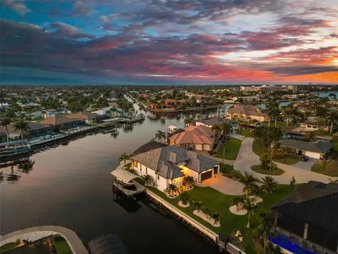 5201 Skylark Court Cape Coral FL 33904