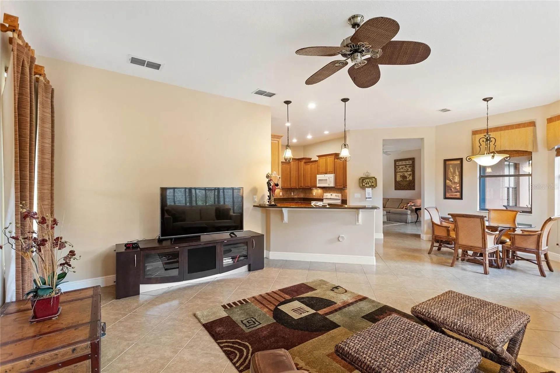 807 Bella Viana Road Kissimmee FL 34759