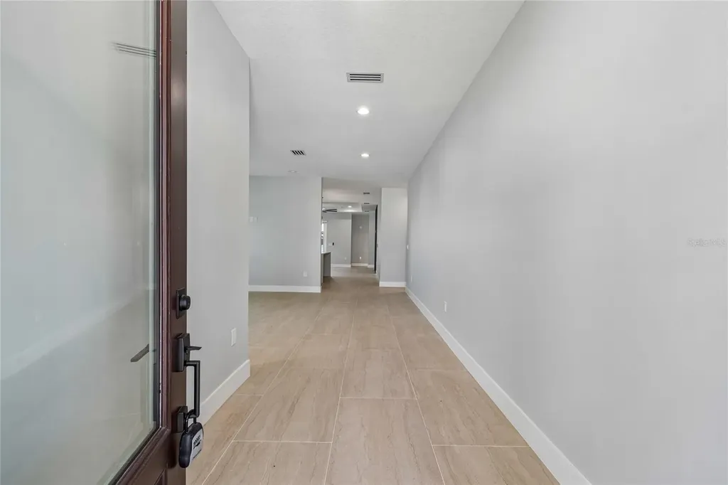 7006 Thatcher Avenue Tampa FL 33614