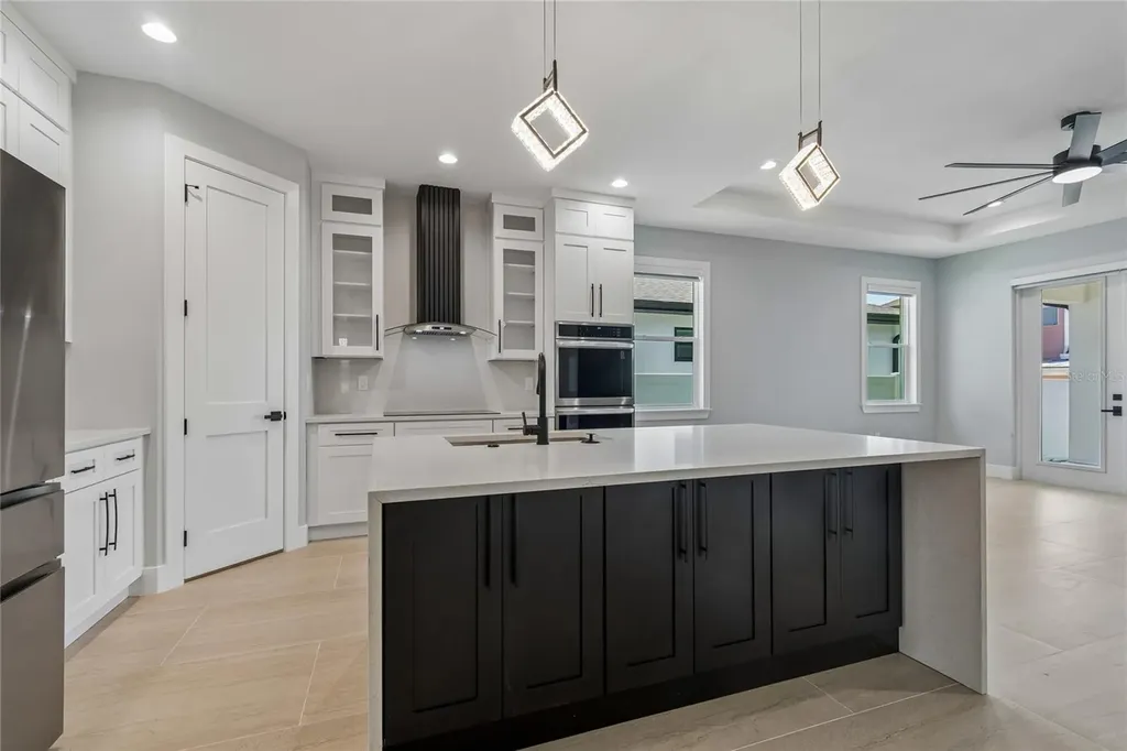 7006 Thatcher Avenue Tampa FL 33614