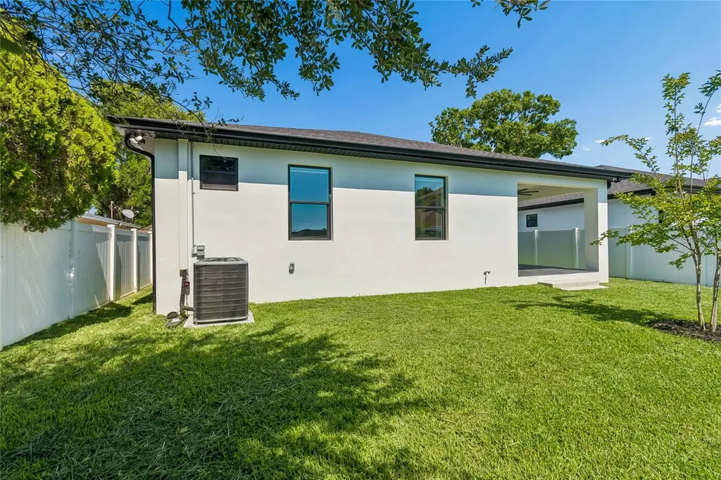7006 Thatcher Avenue Tampa FL 33614