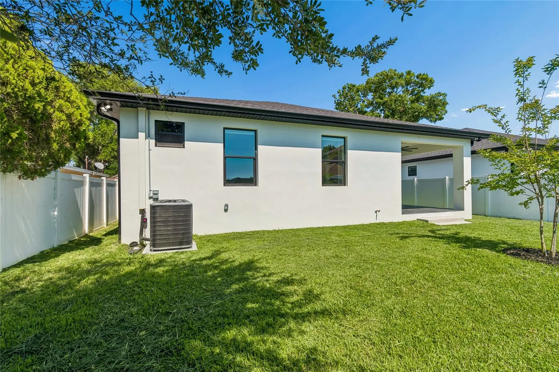 7006 Thatcher Avenue Tampa FL 33614