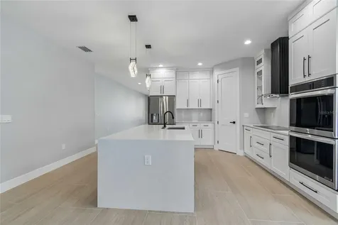 7006 Thatcher Avenue Tampa FL 33614