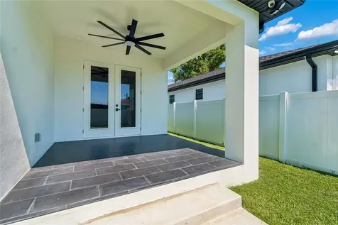 7006 Thatcher Avenue Tampa FL 33614