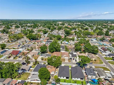 7006 Thatcher Avenue Tampa FL 33614