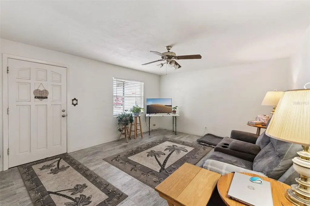 1152 Pineview Drive Daytona Beach FL 32117