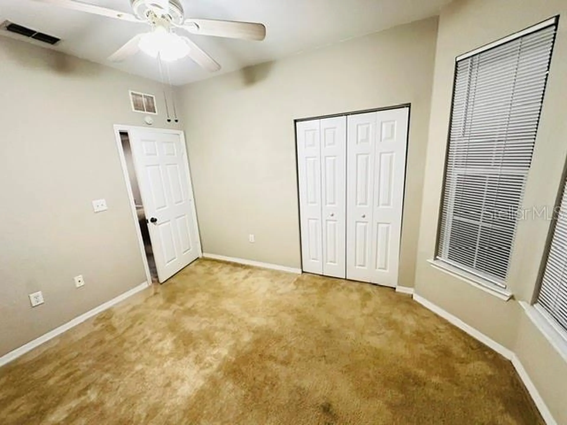 10106 Courtney Oaks Circle Tampa FL 33619