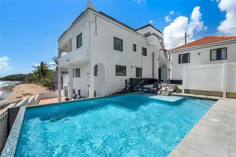 91 G Kennedy Street Dorado PR 00646