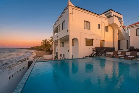 91 G Kennedy Street Dorado PR 00646