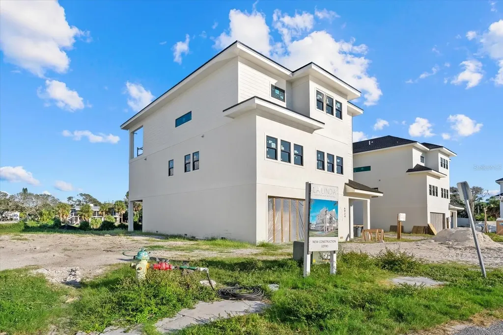 6907 Bochi Circle Sarasota FL 34242