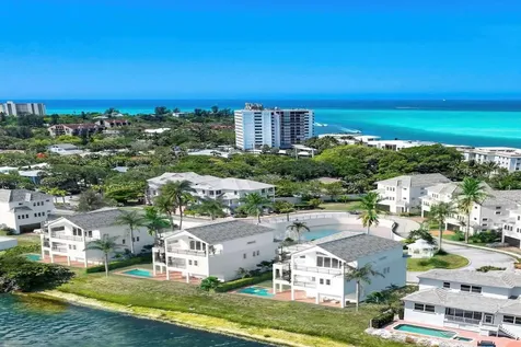 6907 Bochi Circle Sarasota FL 34242