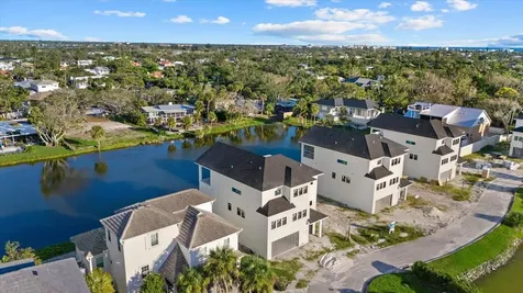 6907 Bochi Circle Sarasota FL 34242
