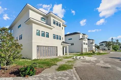 6907 Bochi Circle Sarasota FL 34242