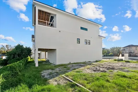 6907 Bochi Circle Sarasota FL 34242