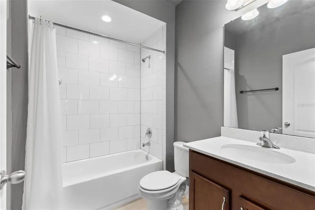 2718 Sarzana Lane Apopka FL 32712