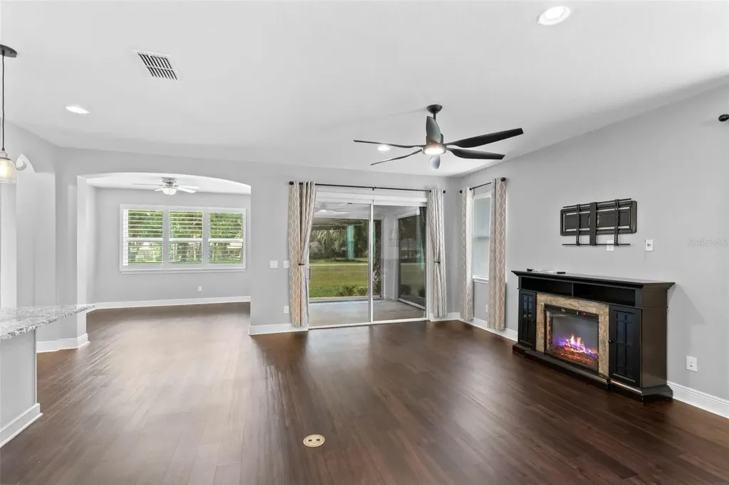 2718 Sarzana Lane Apopka FL 32712