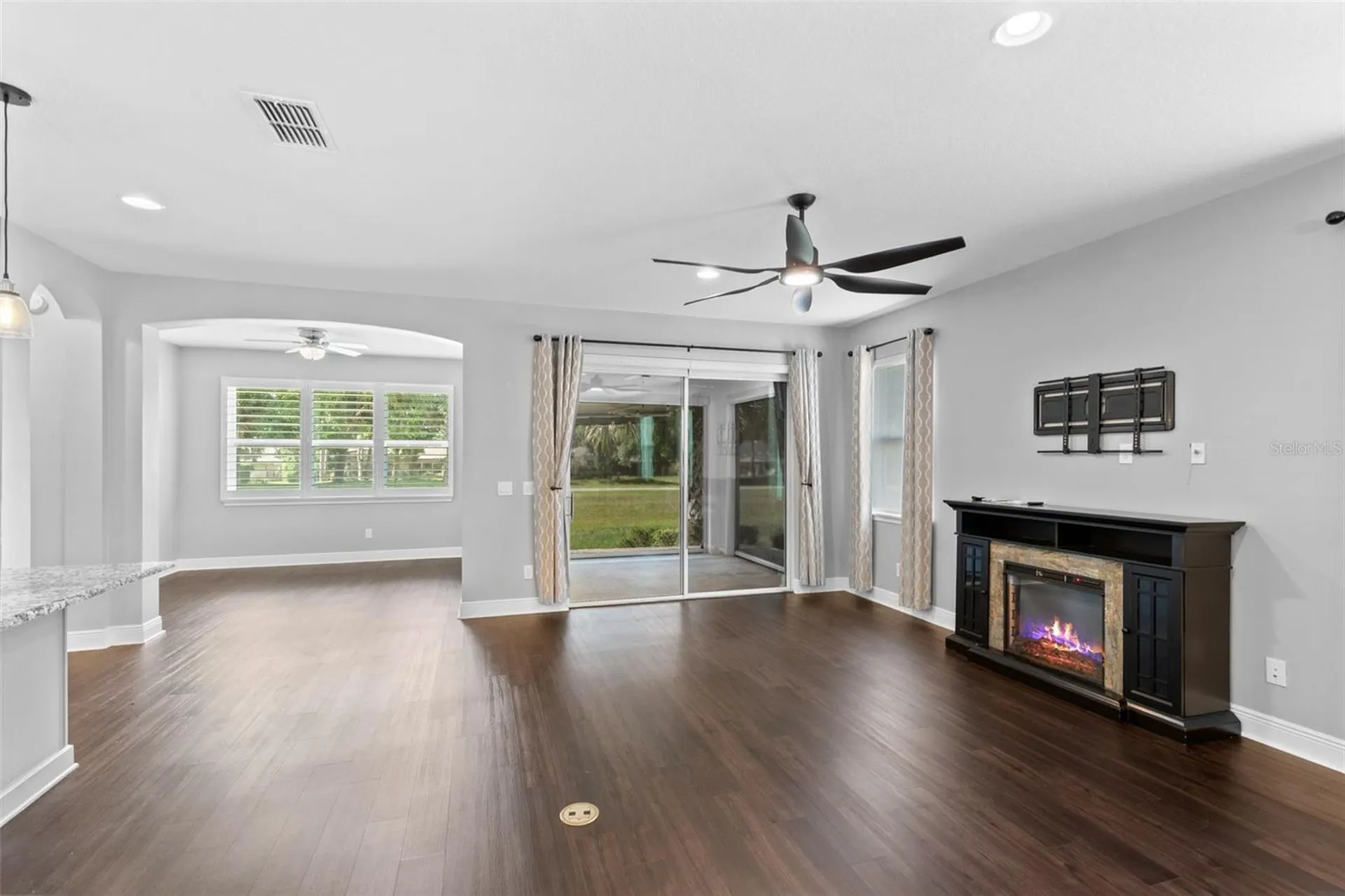 2718 Sarzana Lane Apopka FL 32712