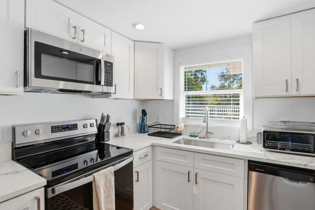 27 Michiana Drive Terra Ceia FL 34250