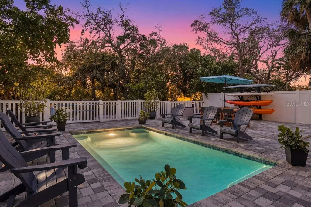 27 Michiana Drive Terra Ceia FL 34250