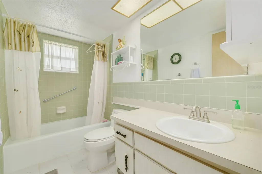 1401 Cara Drive Largo FL 33771