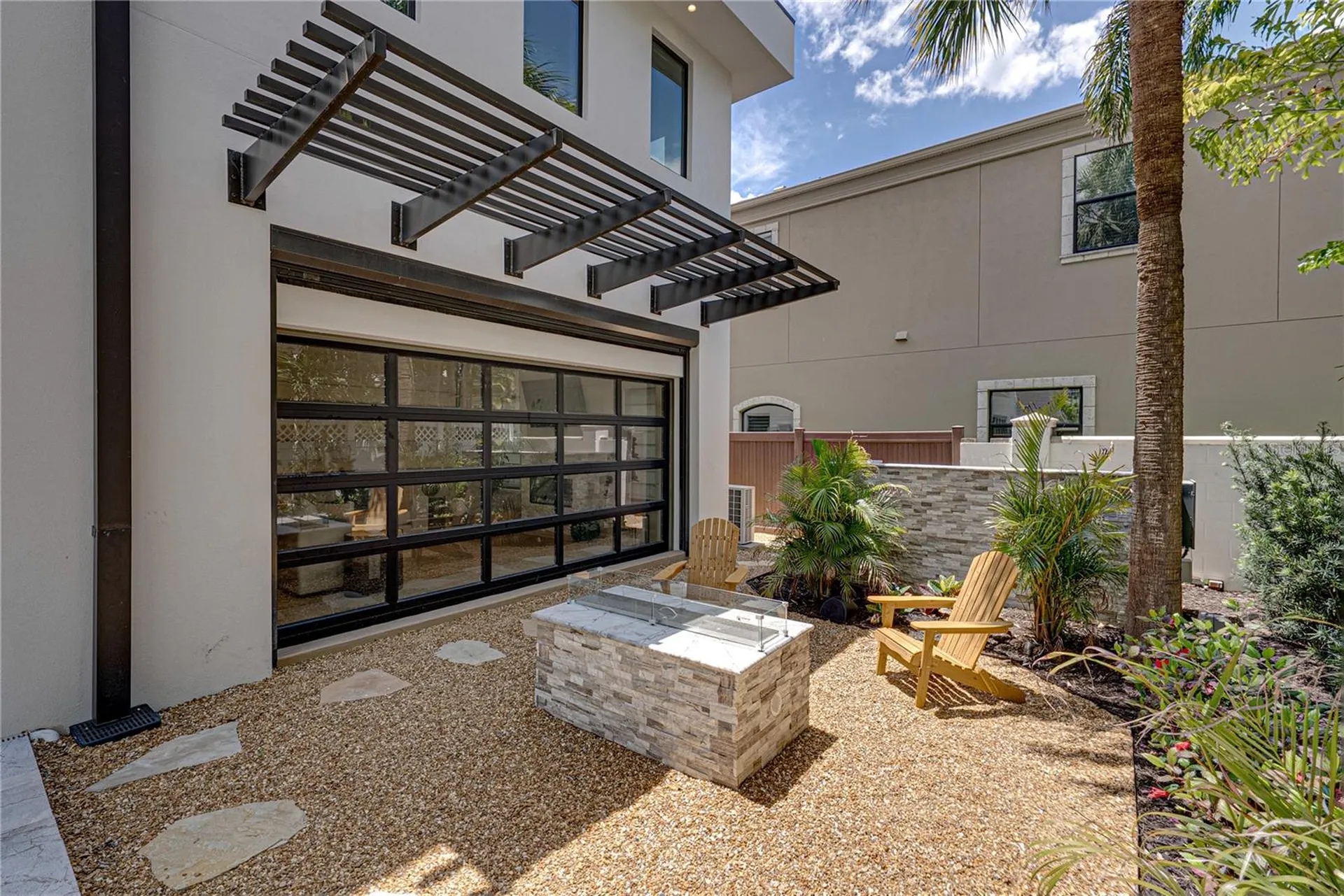 2903 W Hawthorne Road Tampa FL 33611