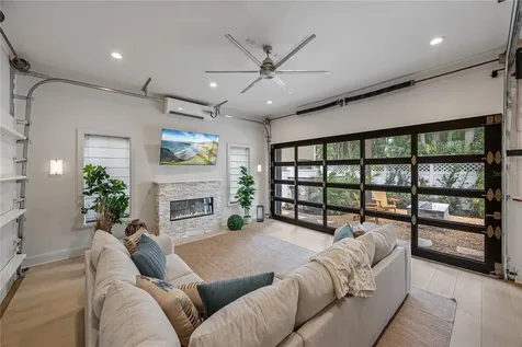 2903 W Hawthorne Road Tampa FL 33611