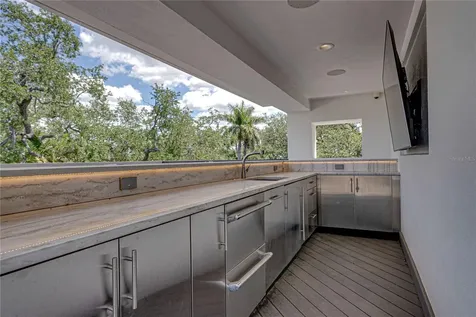 2903 W Hawthorne Road Tampa FL 33611