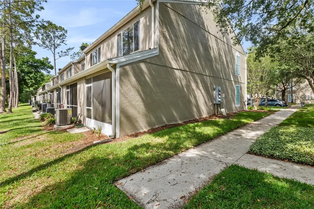8671 Hunters Key Circle Tampa FL 33647