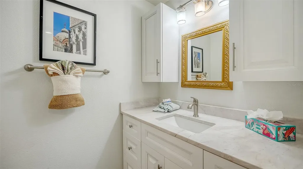 8735 Olde Hickory Avenue Sarasota FL 34238
