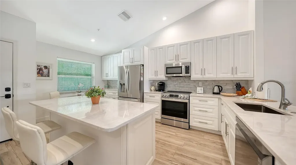8735 Olde Hickory Avenue Sarasota FL 34238