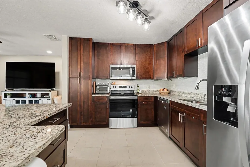 2209 Sherbrook Drive Valrico FL 33594