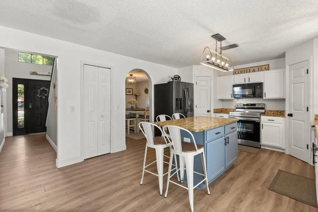 729 Veronica Circle Ocoee FL 34761