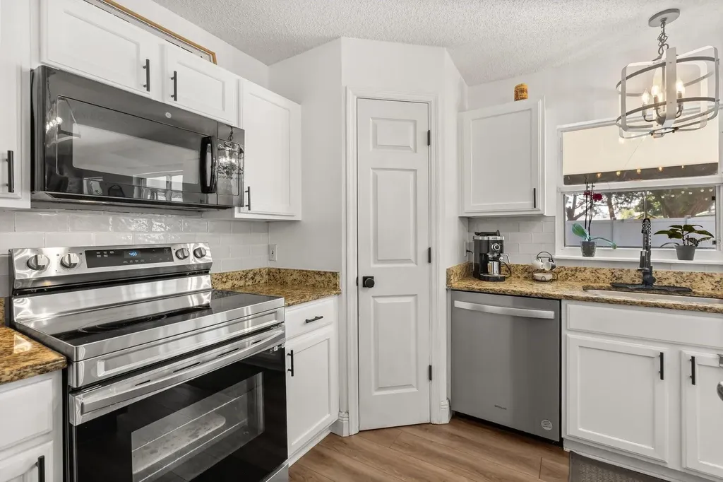 729 Veronica Circle Ocoee FL 34761