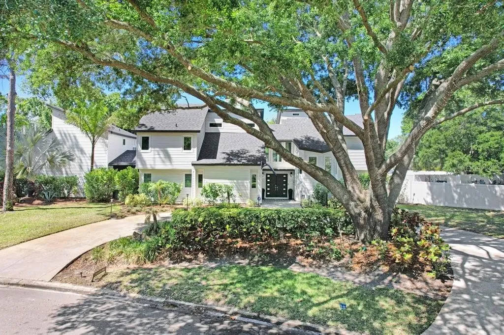 15306 Lake Maurine Drive Odessa FL 33556