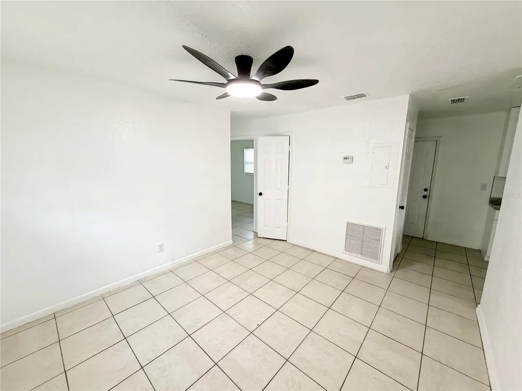 3916 E Genesee Street Tampa FL 33610