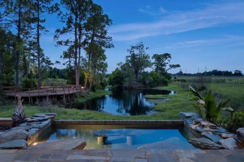 4290 Pioneer Trail New Smyrna Beach FL 32168