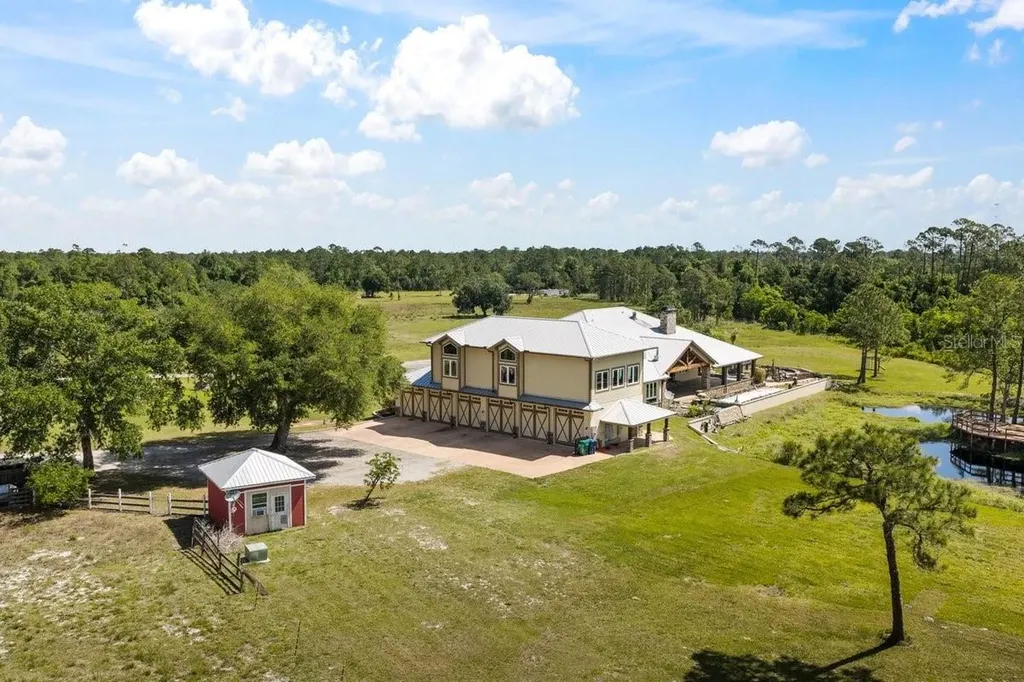 4290 Pioneer Trail New Smyrna Beach FL 32168