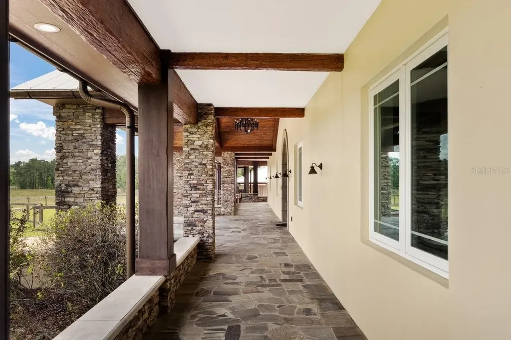 4290 Pioneer Trail New Smyrna Beach FL 32168