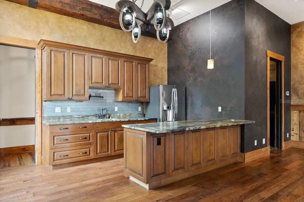 4290 Pioneer Trail New Smyrna Beach FL 32168