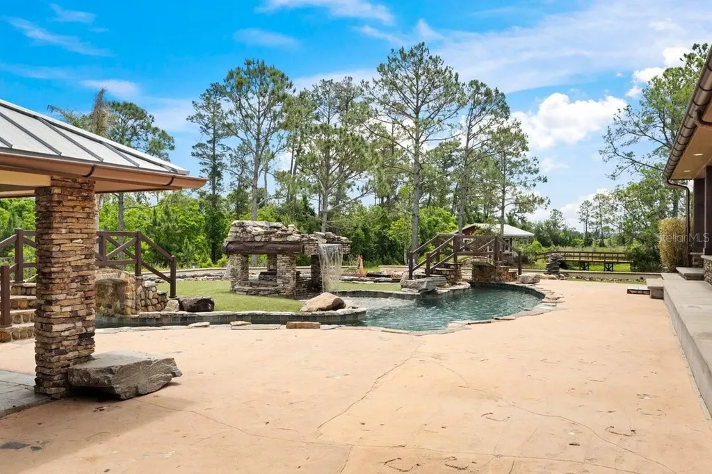 4290 Pioneer Trail New Smyrna Beach FL 32168