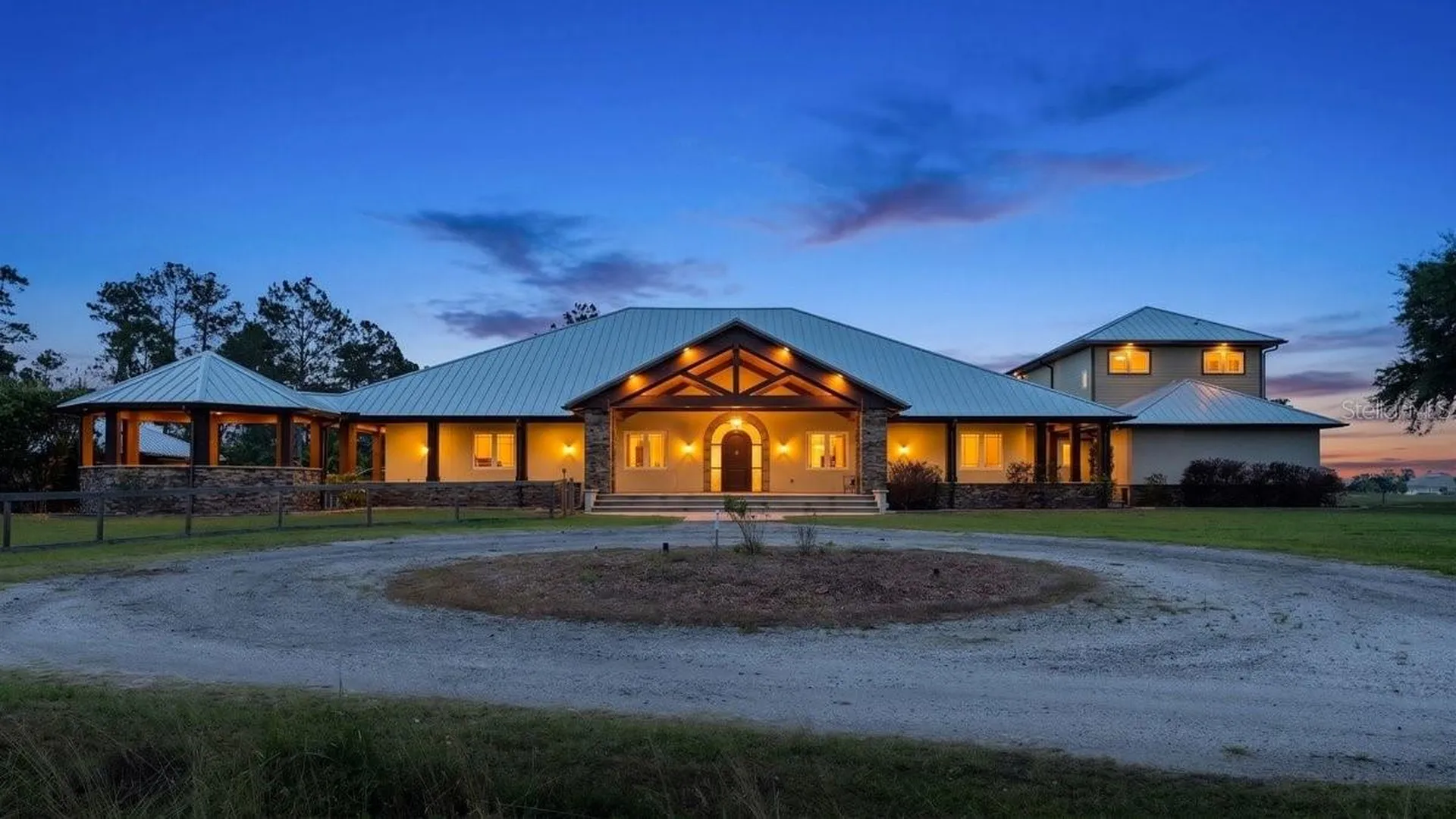 4290 Pioneer Trail New Smyrna Beach FL 32168